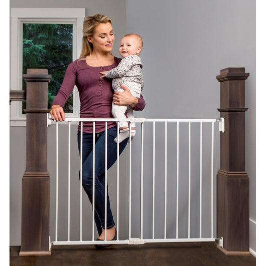 Regalo Extra Wide 2-in-1 Stairway and Hallway Baby Safety Gate with Mounting Kit *PICKUP ONLY*